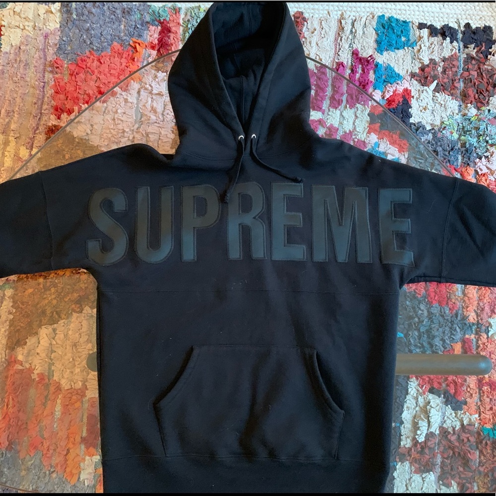 SUPREME BANNER LOGO HOODIE